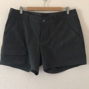 Columbia moisture wicking hiking shorts, size 16